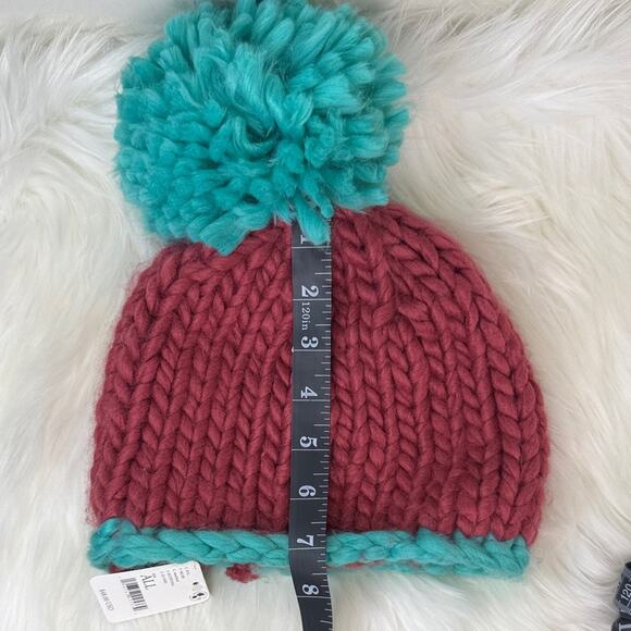 NWT! Poppy Mega Pom Beanie main image 8